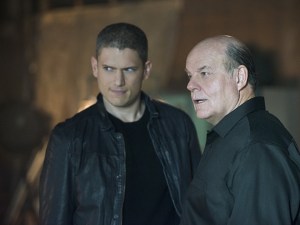 Leonard "Captain Cold" Snart and Lewis Snart, The Flash www.bustle.com