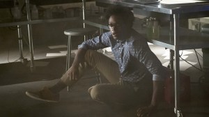 Arrow -- "Restoration" -- Image AR403A_0138b.jpg -- Pictured: Echo Kellum as Curtis Holt -- Photo: Diyah Pera /The CW -- é 2015 The CW Network, LLC. All Rights Reserved.
