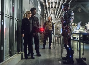 Arrow -- "Lost Souls" -- Image AR406A_0224b.jpg -- Pictured (L-R): Emily Bett Rickards as Felicity Smoak, Echo Kellum as Curtis Holt, David Ramsey as John Diggle and Brandon Routh as Atom -- Photo: Cate Cameron/ The CW -- ÃÂ© 2015 The CW Network, LLC. All Rights Reserved.